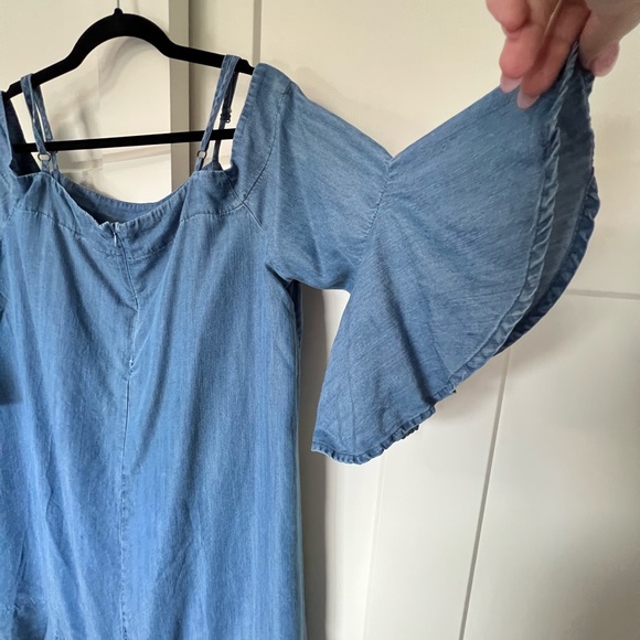 Off The Shoulder Chambray Shift Dress with Adjustable Straps - Picture 6 of 9